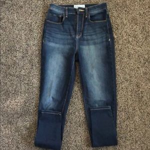 Mudd FLX Stretch Super High Rise Jeans. Size: 5